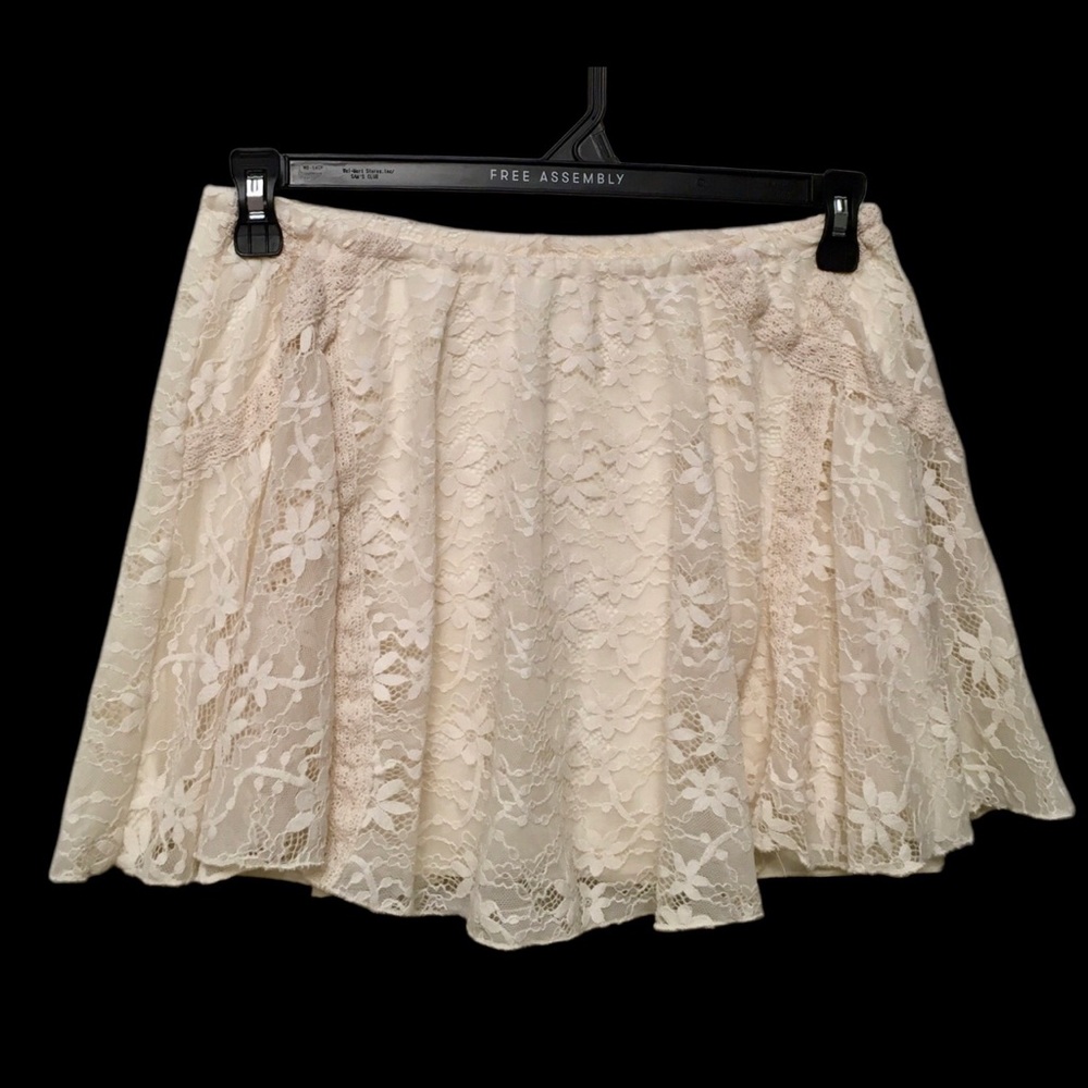 NEW Cream Floral Lace Skirt